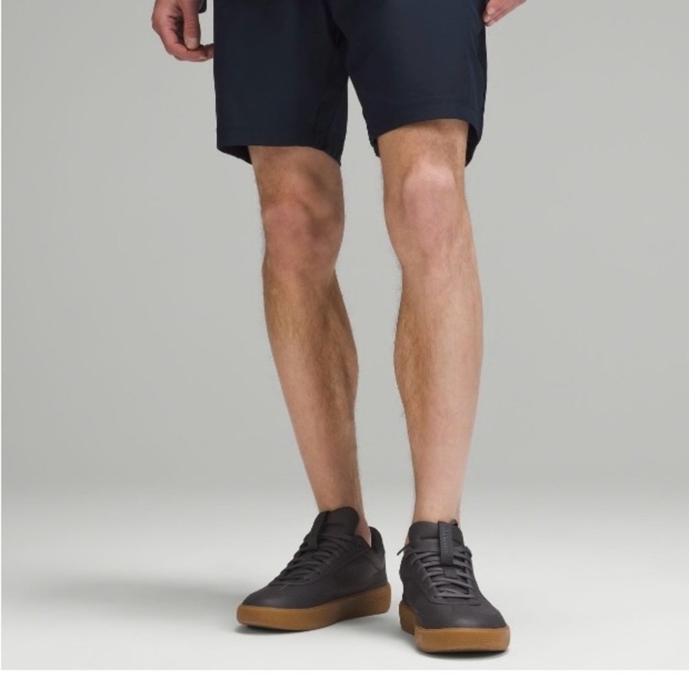 Men’s Lululemon True Navy 7” Commission Short Size 30